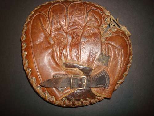 Babe Ruth Reach Home Run Special Catchers Mitt Back